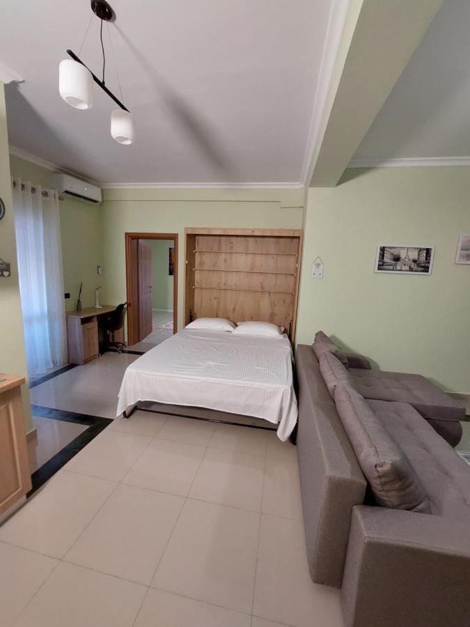 Vila Tafa Apartments Тирана Екстер'єр фото