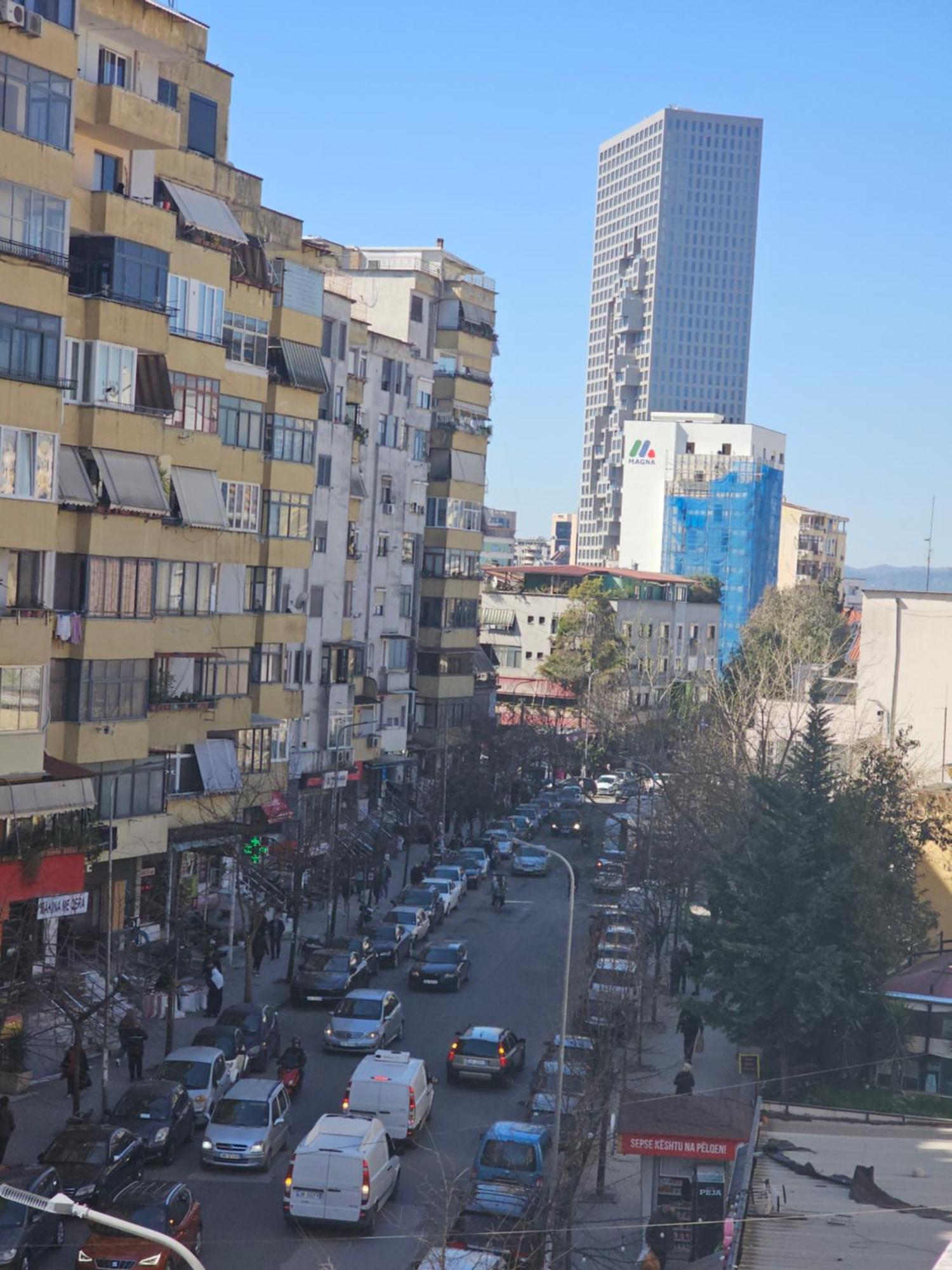 Vila Tafa Apartments Тирана Екстер'єр фото