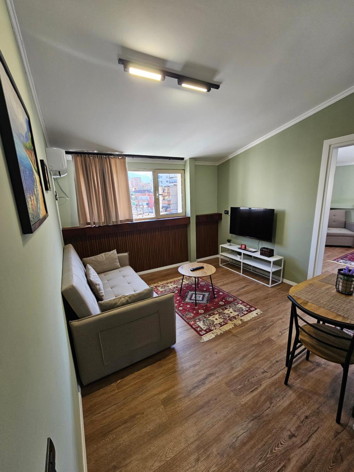 Vila Tafa Apartments Тирана Екстер'єр фото