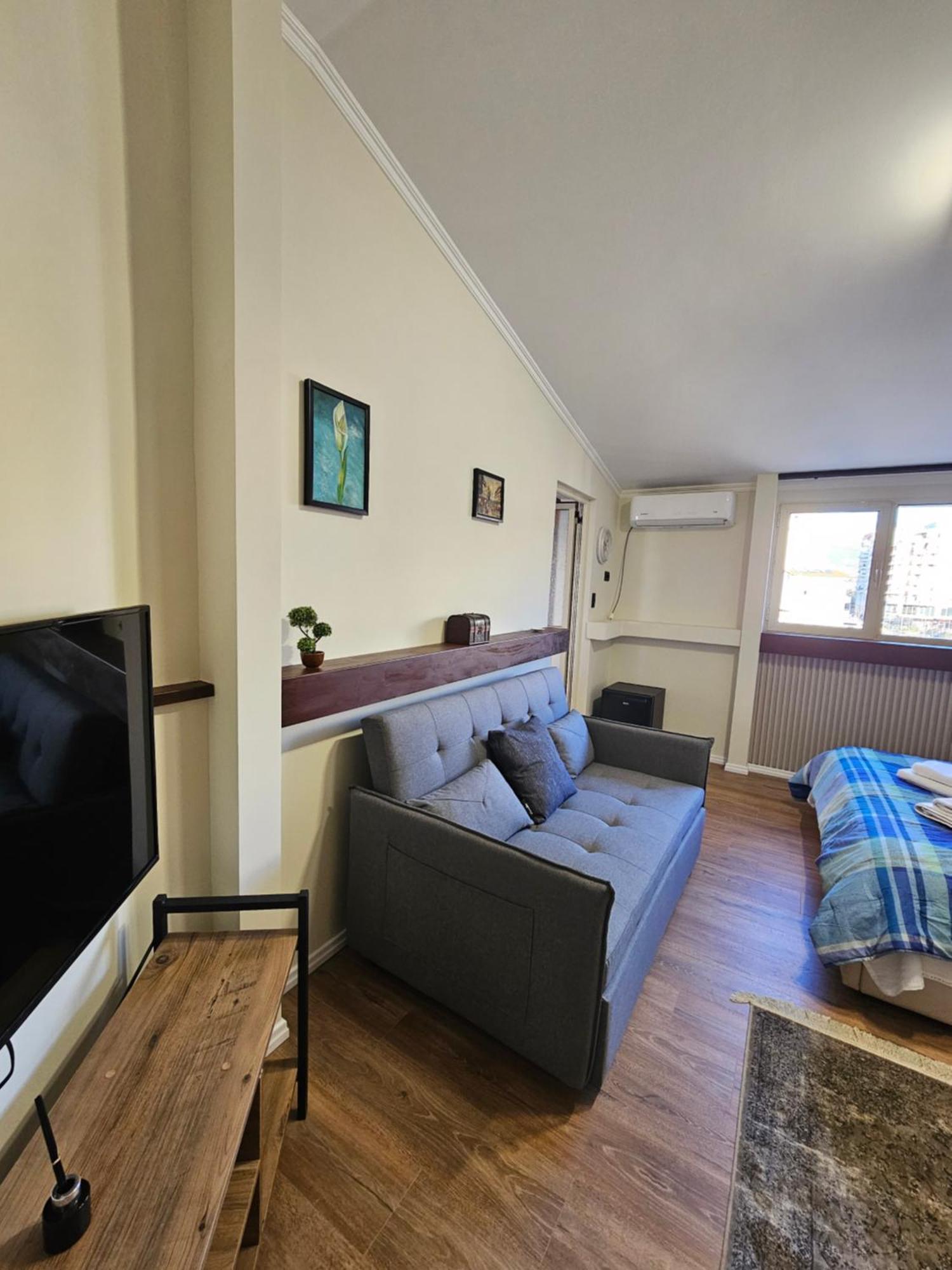 Vila Tafa Apartments Тирана Екстер'єр фото