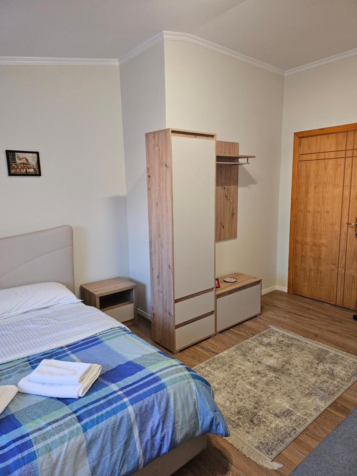 Vila Tafa Apartments Тирана Екстер'єр фото