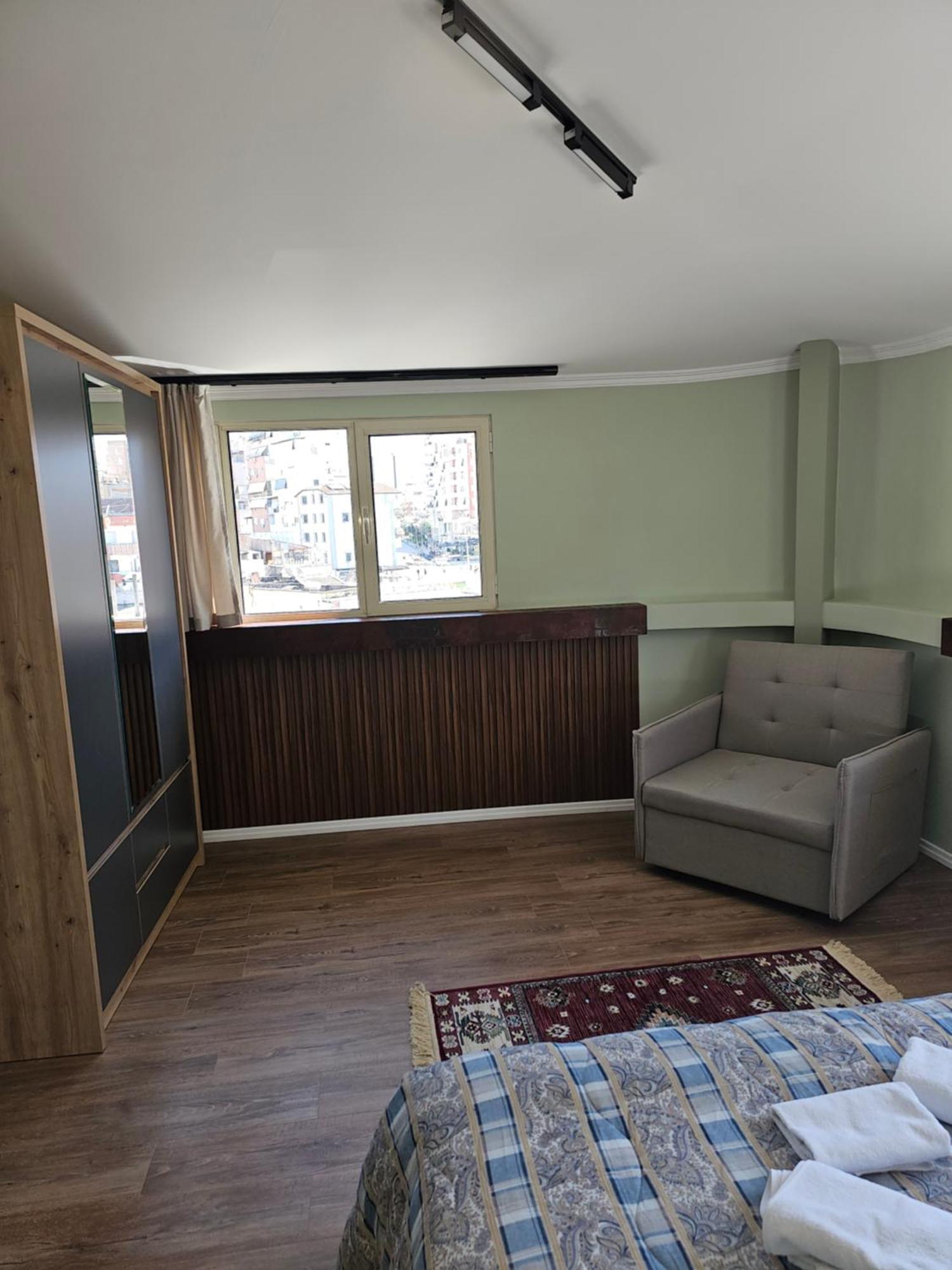 Vila Tafa Apartments Тирана Екстер'єр фото